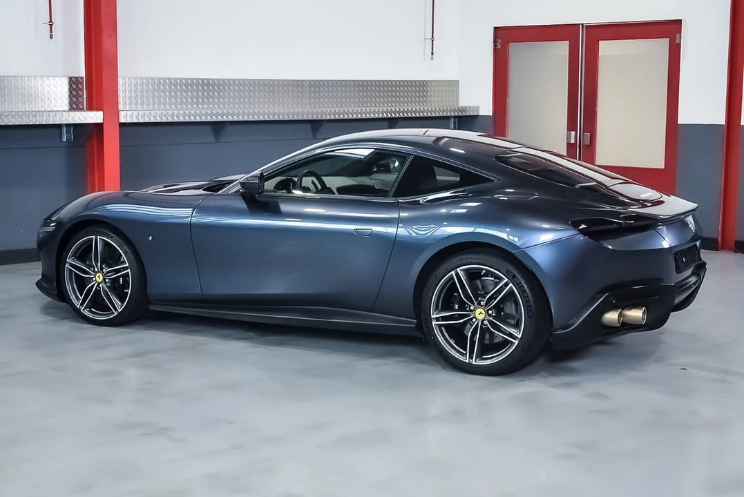 2021 Ferrari Roma - Image 18 of 30