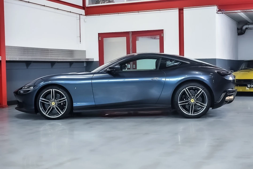 2021 Ferrari Roma - Image 21 of 30