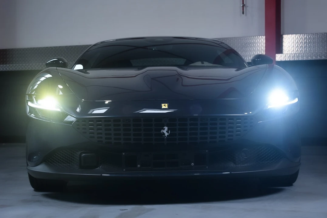 2021 Ferrari Roma - Image 27 of 30
