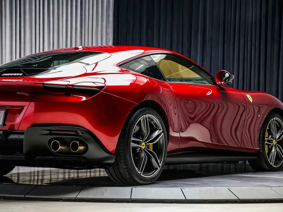 2021 Ferrari Roma - Image 2 of 19