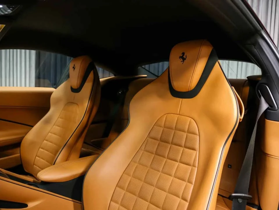 2021 Ferrari Roma - Image 13 of 19