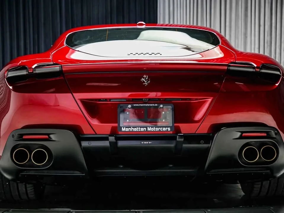 2021 Ferrari Roma - Image 15 of 19