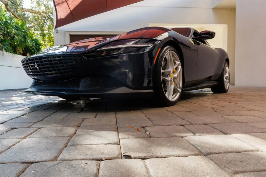 2021 Ferrari Roma - Image 15 of 31