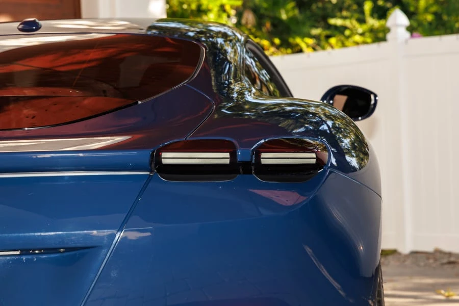 2021 Ferrari Roma - Image 14 of 31