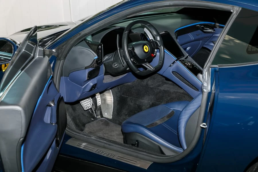2021 Ferrari Roma - Image 20 of 31