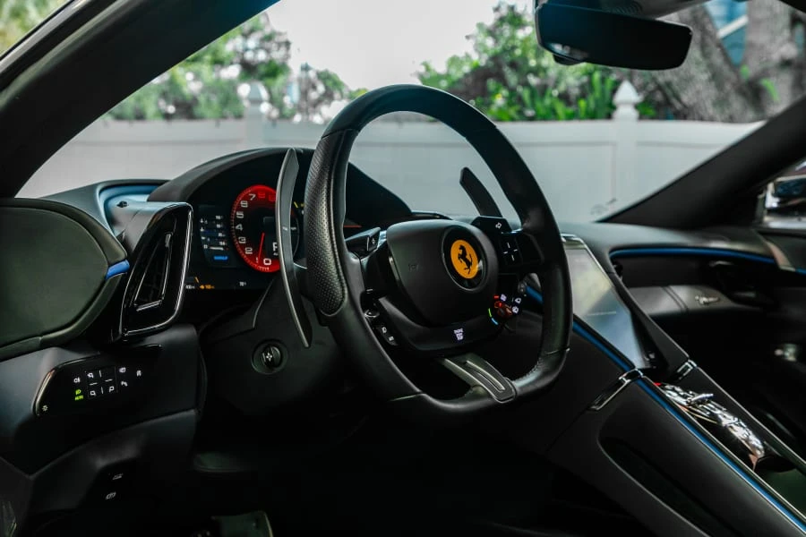 2021 Ferrari Roma - Image 26 of 31