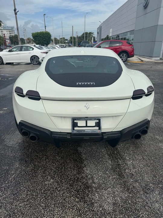 2021 Ferrari Roma - Image 5 of 7