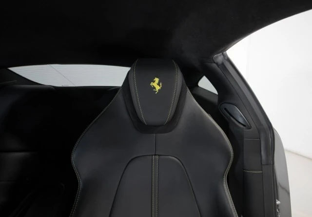 2021 Ferrari Roma - Image 21 of 24
