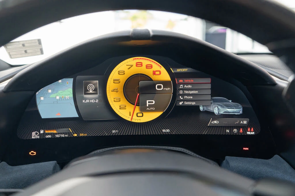 2021 Ferrari Roma - Image 15 of 31