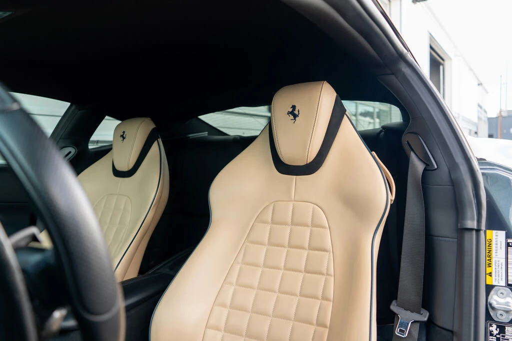 2021 Ferrari Roma - Image 11 of 31