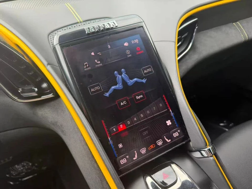 2021 Ferrari Roma - Image 15 of 31