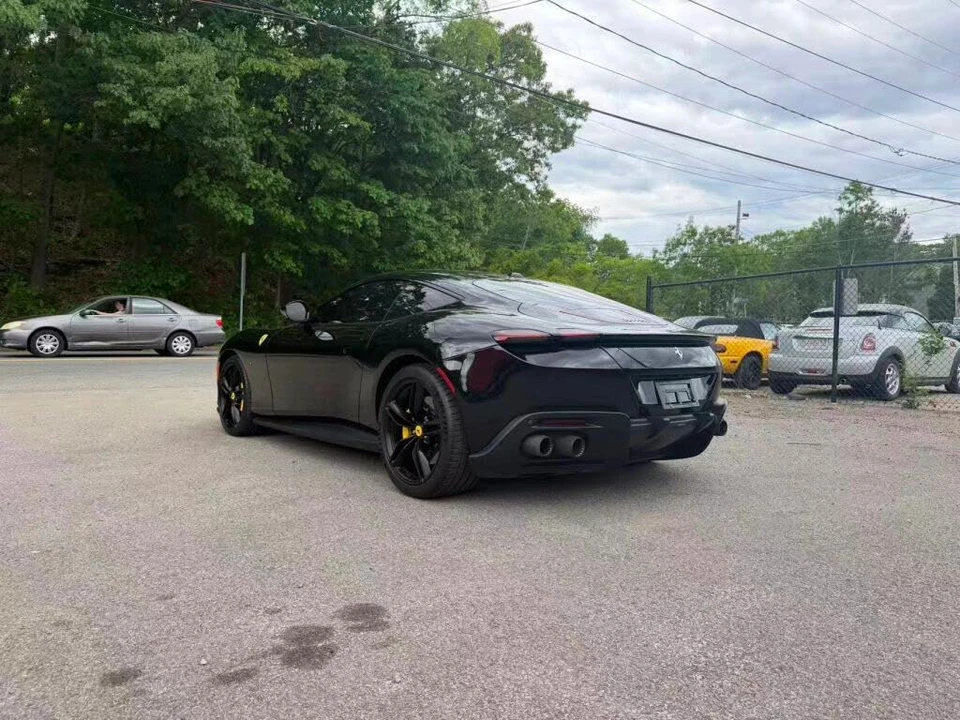 2021 Ferrari Roma - Image 25 of 31
