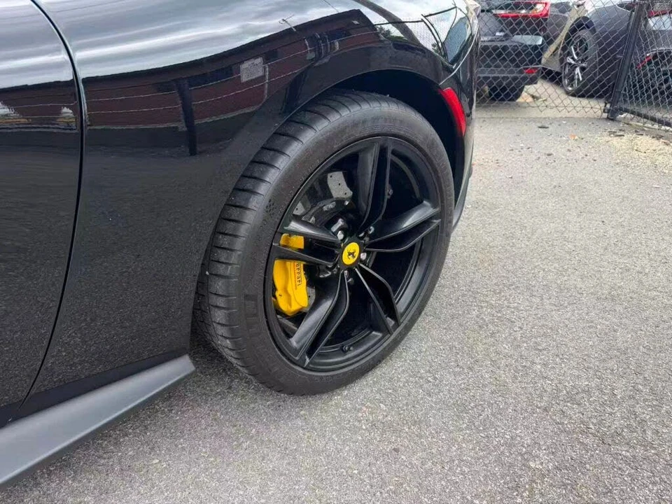 2021 Ferrari Roma - Image 5 of 31