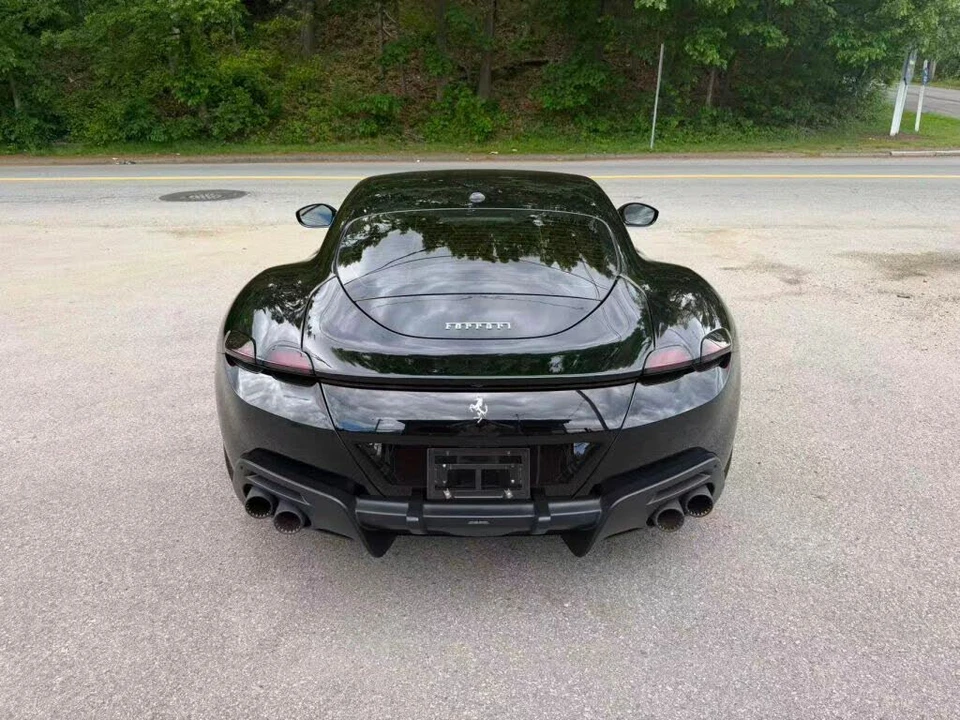 2021 Ferrari Roma - Image 27 of 31