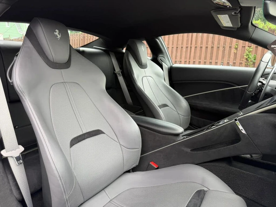 2021 Ferrari Roma - Image 22 of 31