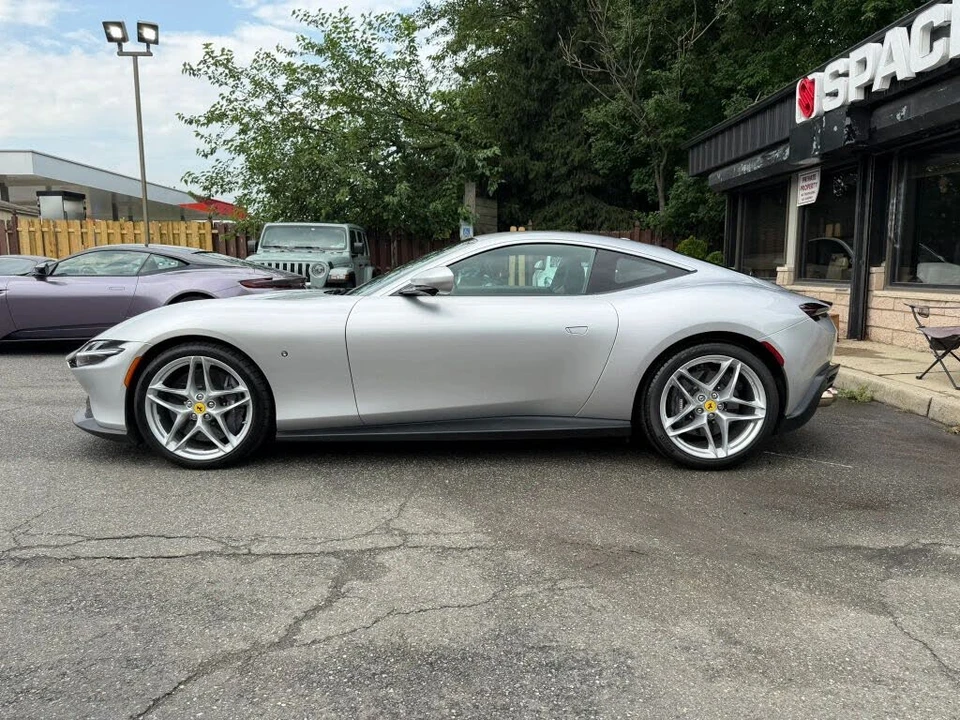 2021 Ferrari Roma - Image 9 of 31