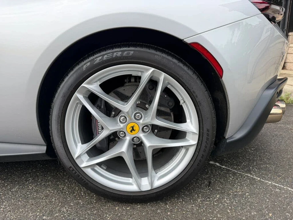 2021 Ferrari Roma - Image 10 of 31