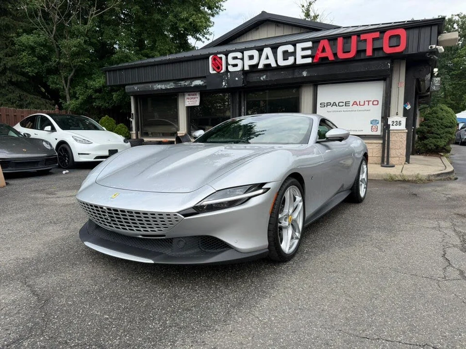 2021 Ferrari Roma - Image 2 of 31