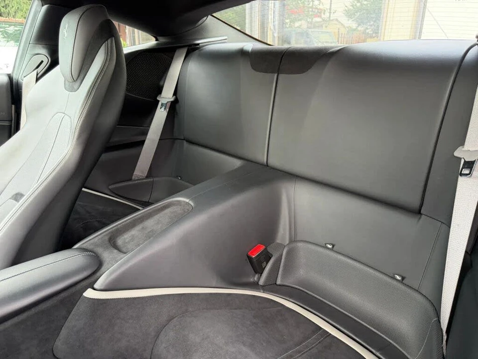 2021 Ferrari Roma - Image 25 of 31