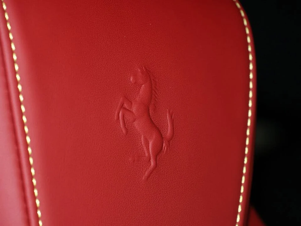 2021 Ferrari Roma - Image 26 of 31