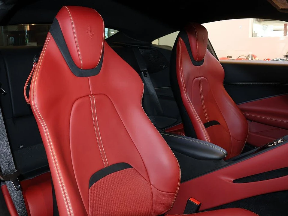 2021 Ferrari Roma - Image 22 of 31