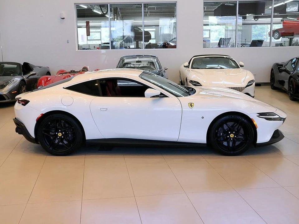 2021 Ferrari Roma - Image 3 of 31