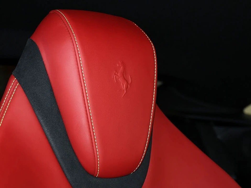 2021 Ferrari Roma - Image 25 of 31