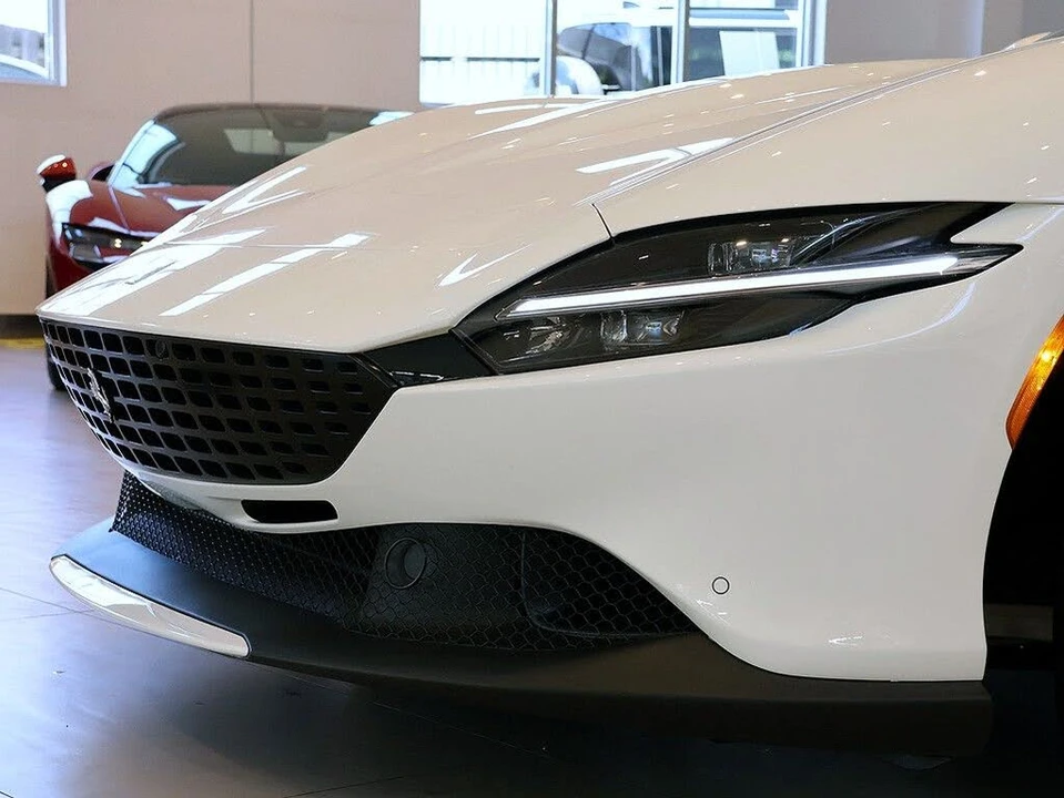 2021 Ferrari Roma - Image 15 of 31