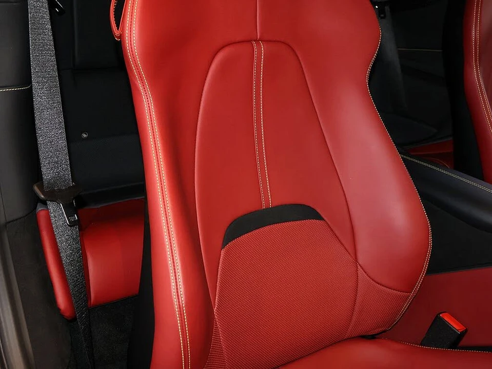 2021 Ferrari Roma - Image 23 of 31