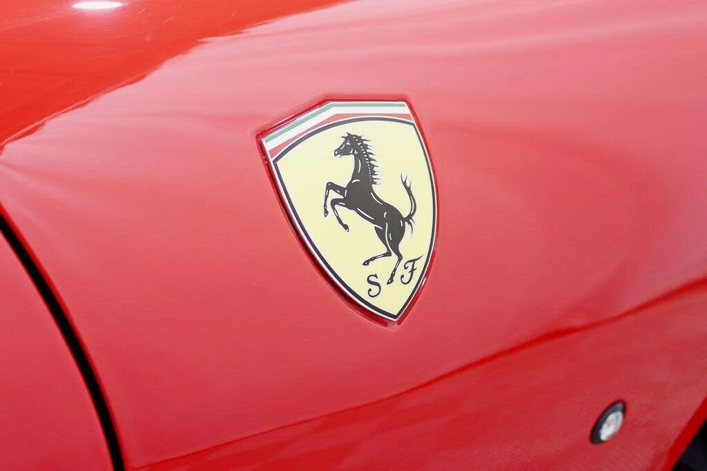 2021 Ferrari Roma - Image 15 of 31