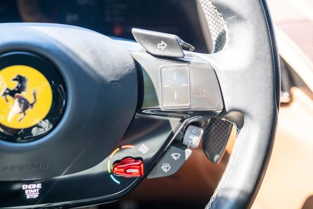 2021 Ferrari Roma - Image 24 of 31
