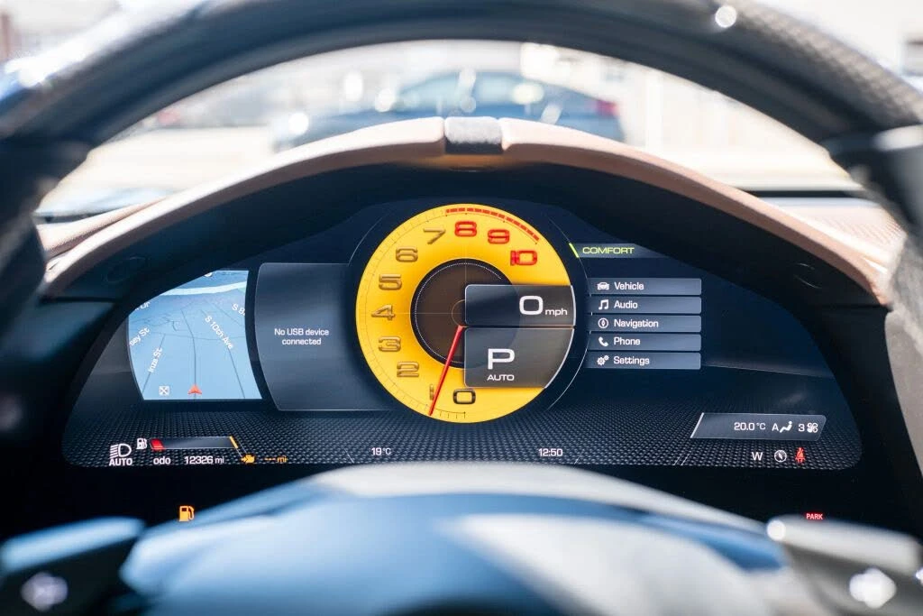 2021 Ferrari Roma - Image 25 of 31