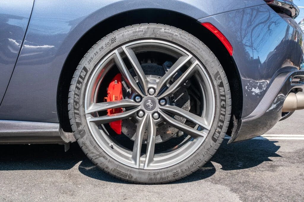 2021 Ferrari Roma - Image 11 of 31