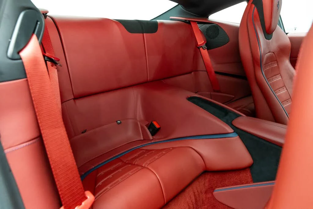 2021 Ferrari Roma - Image 14 of 31