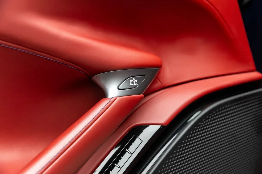 2021 Ferrari Roma - Image 27 of 31