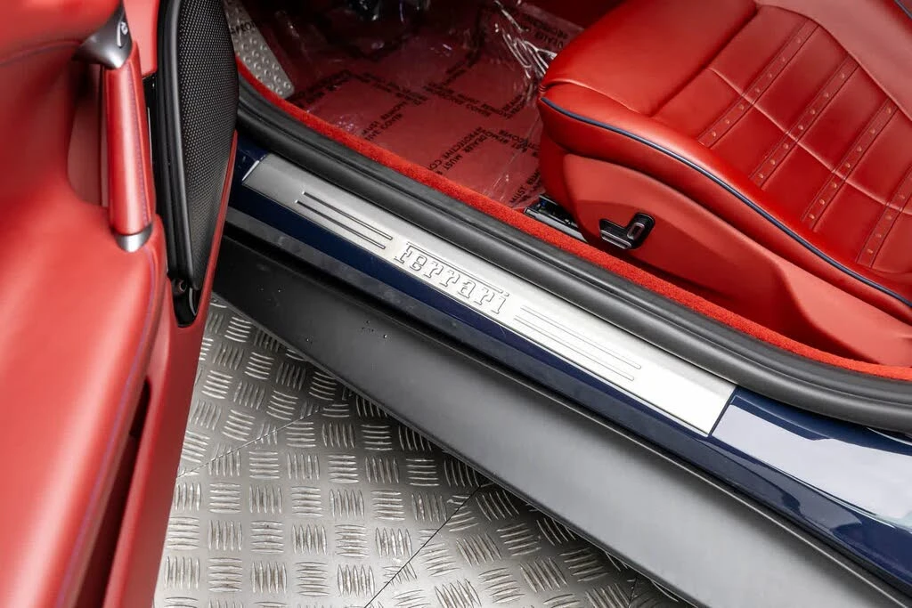 2021 Ferrari Roma - Image 30 of 31