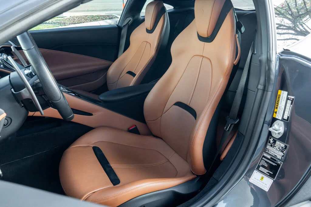 2021 Ferrari Roma - Image 17 of 31