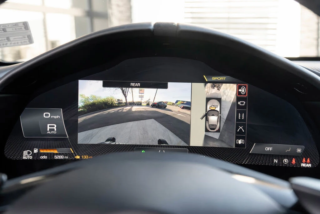 2021 Ferrari Roma - Image 23 of 31