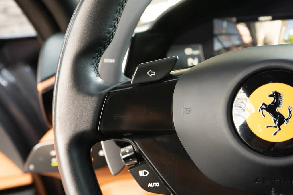 2021 Ferrari Roma - Image 28 of 31