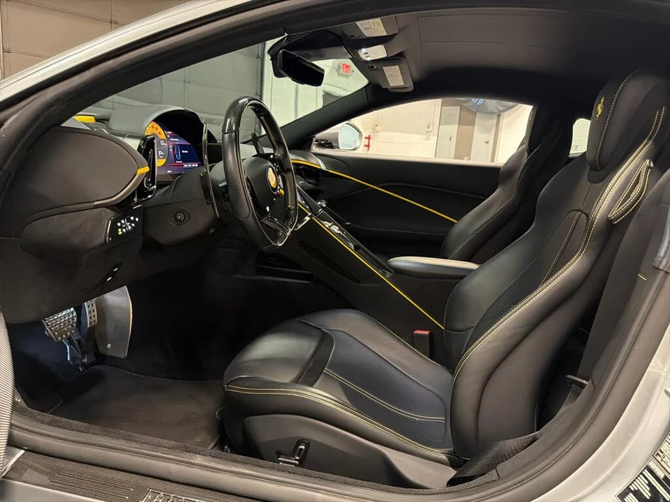 2021 Ferrari Roma - Image 16 of 31