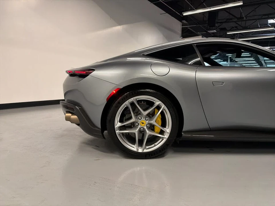 2021 Ferrari Roma - Image 9 of 31
