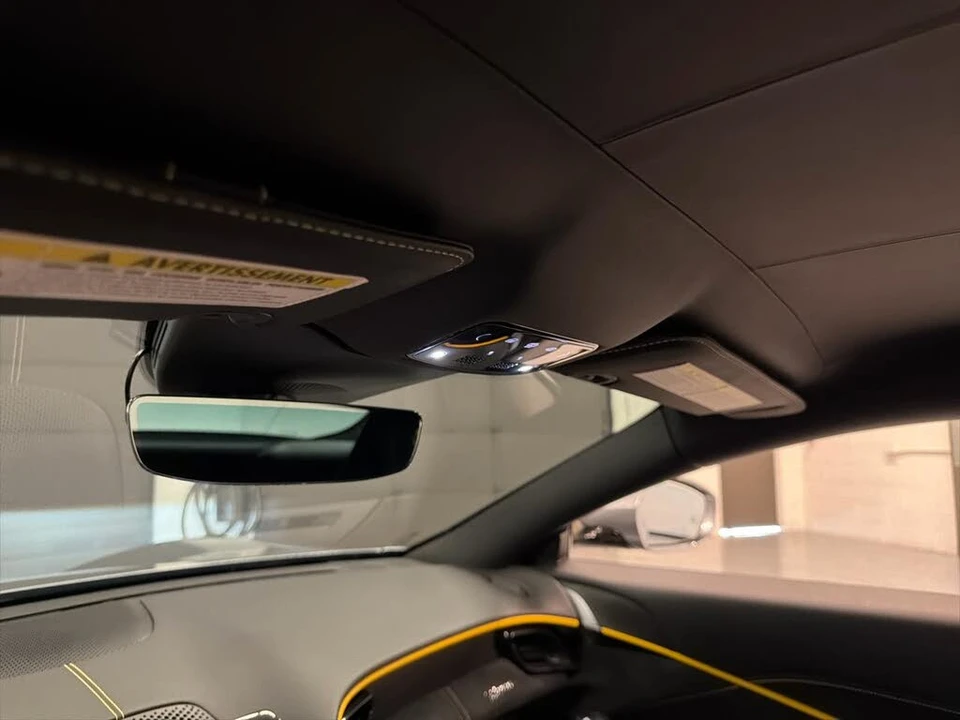 2021 Ferrari Roma - Image 24 of 31