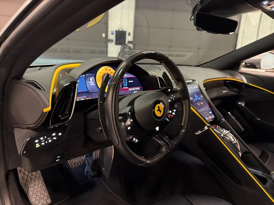 2021 Ferrari Roma - Image 17 of 31