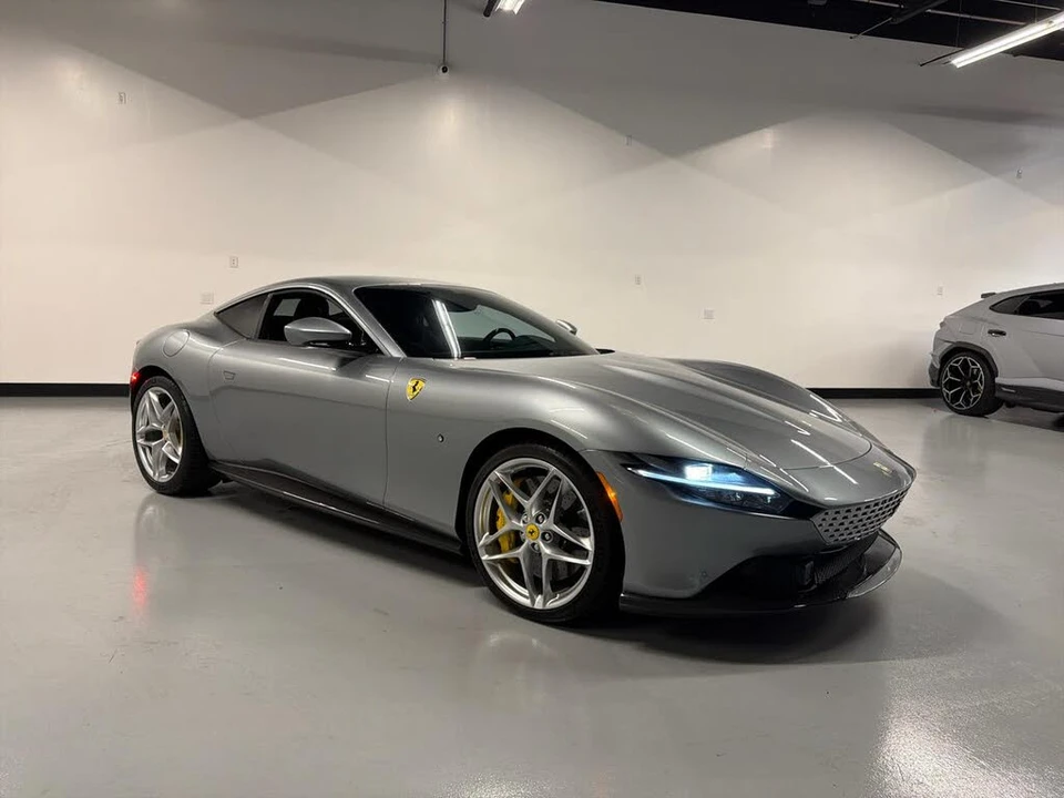 2021 Ferrari Roma - Image 12 of 31