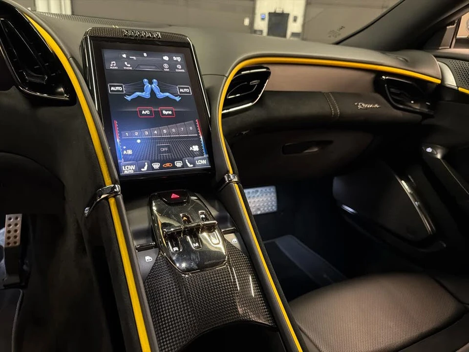 2021 Ferrari Roma - Image 22 of 31