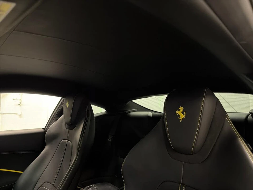 2021 Ferrari Roma - Image 25 of 31