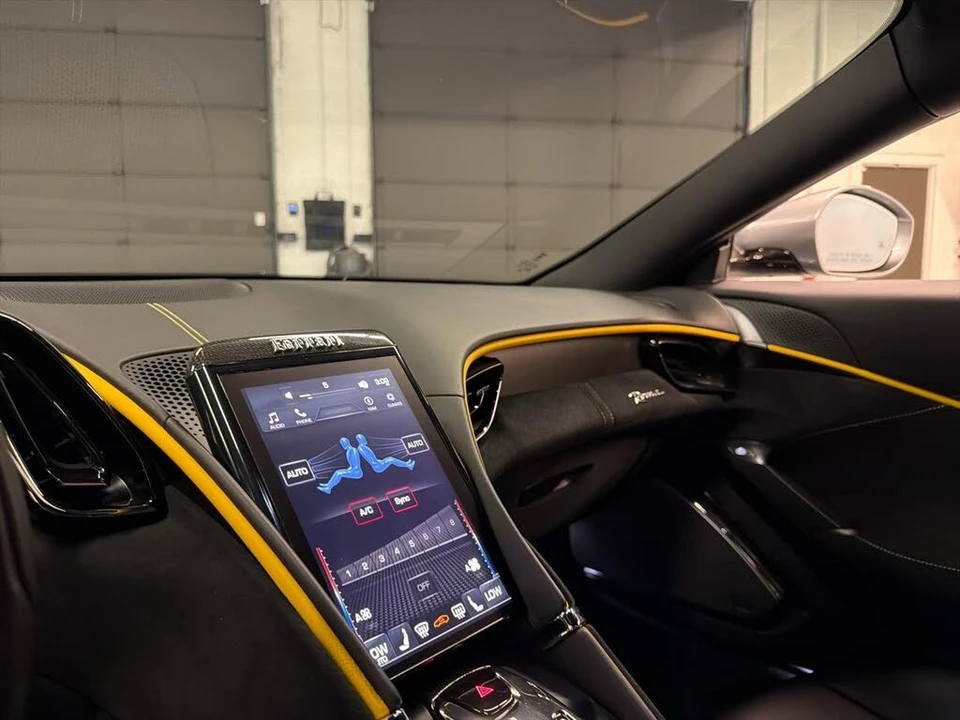 2021 Ferrari Roma - Image 20 of 31