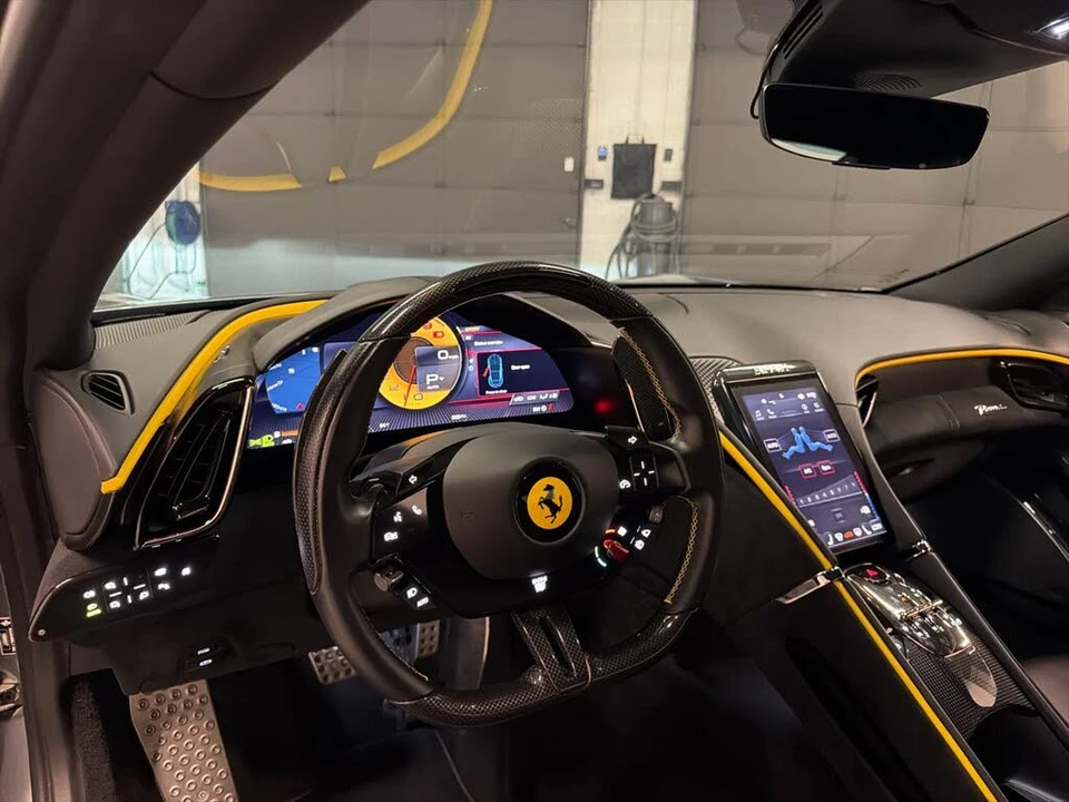 2021 Ferrari Roma - Image 18 of 31