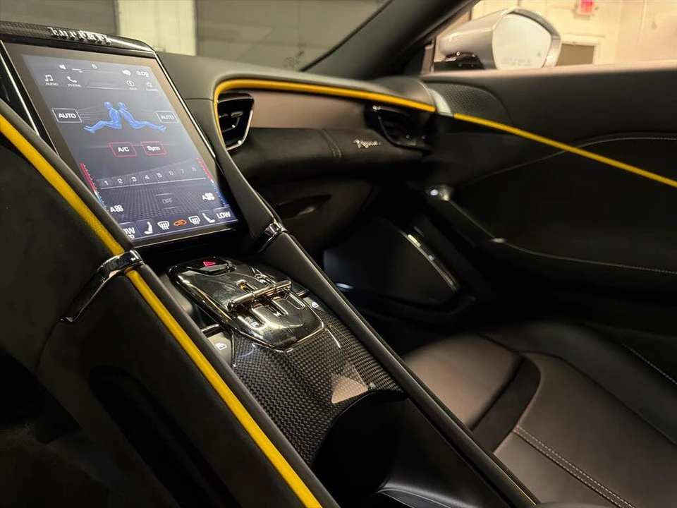 2021 Ferrari Roma - Image 21 of 31