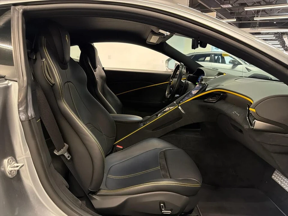 2021 Ferrari Roma - Image 30 of 31